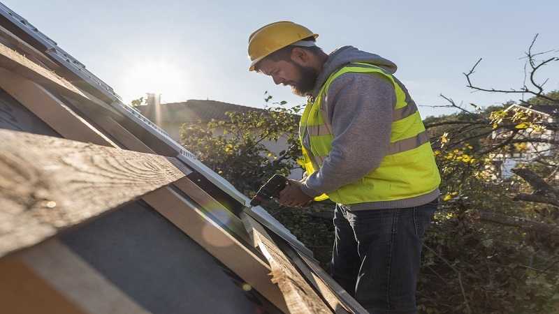 Signs You Need a Roof Replacement in Cleveland & Akron (Expert Guide)
